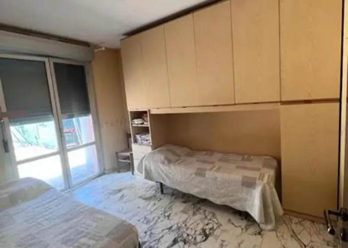 Lorien جنوة